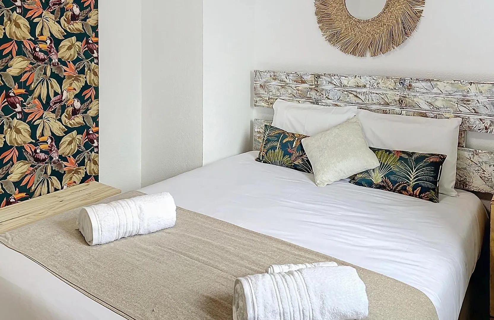 Homestay Figueirinha - Family Room Campanario